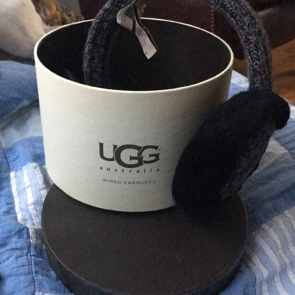 UGG wired earmuffs.